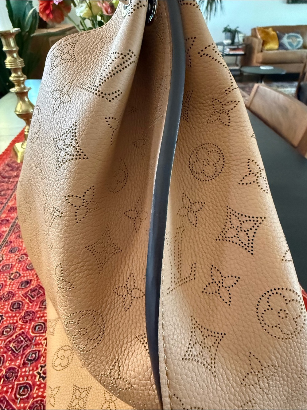Louis Vuitton Carmel Mahina Arizona Leather Hobo EUC Dust Bag & Receipt - Picture 5 of 13